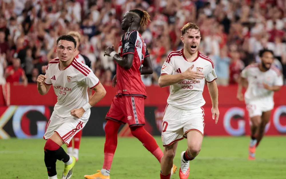 El Sevilla responde ante la adversidad