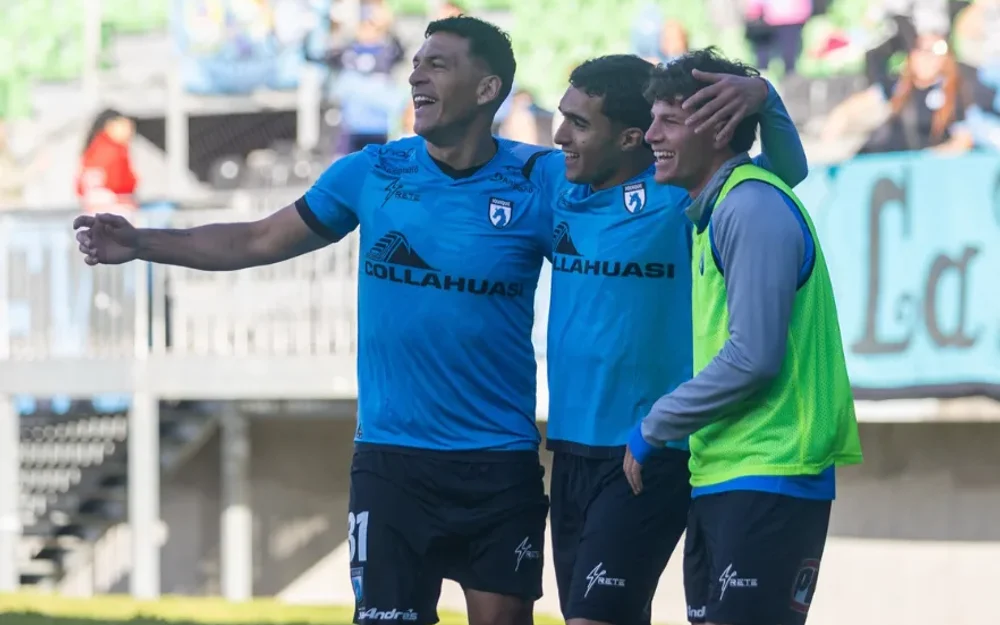 Festín en el sur y presión en la cima: Deportes Iquique goleó mientras Magallanes acecha el liderato del Ascenso