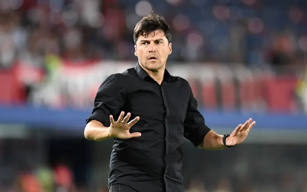 “Vamos a ir a ganar con inteligencia”: DT Estudiantes anticipó vuelta vs. U. Católica por Copa Libertadores