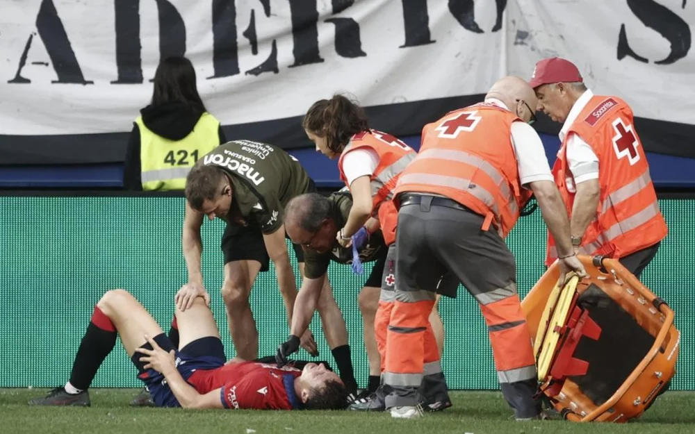 Herrando sufre una lesión en el aductor y Aimar Oroz, en el bíceps femoral