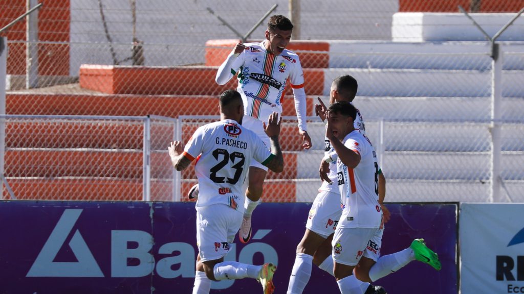 Cobresal derrotó a la UC y así quedó la tabla del Torneo Nacional