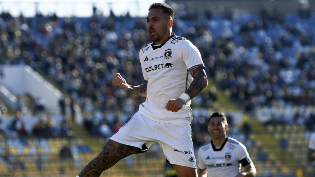 La "picante" frase de Javier Correa dirigida a la U tras triunfo de Colo Colo: "Somos muy grandes"