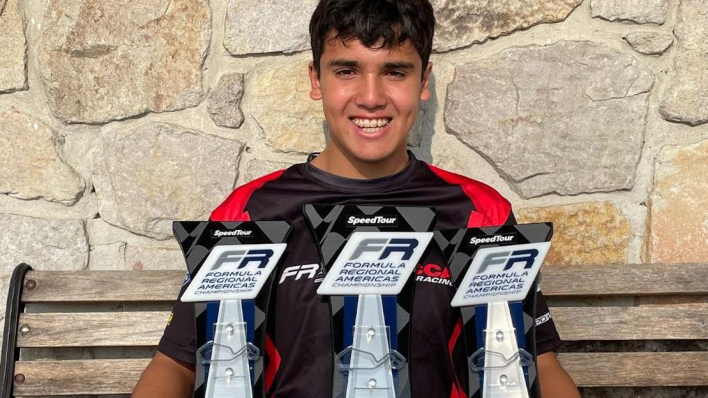 Nicolás Ambiado logra triple podio con un triunfo en la quinta fecha de la Fórmula Regional Américas en EE.UU.