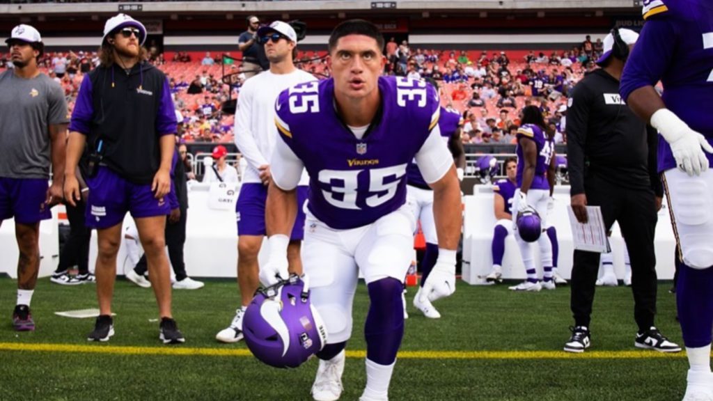 Sammis Reyes fue despedido de los Minessota Vikings a una semana del inicio de la NFL