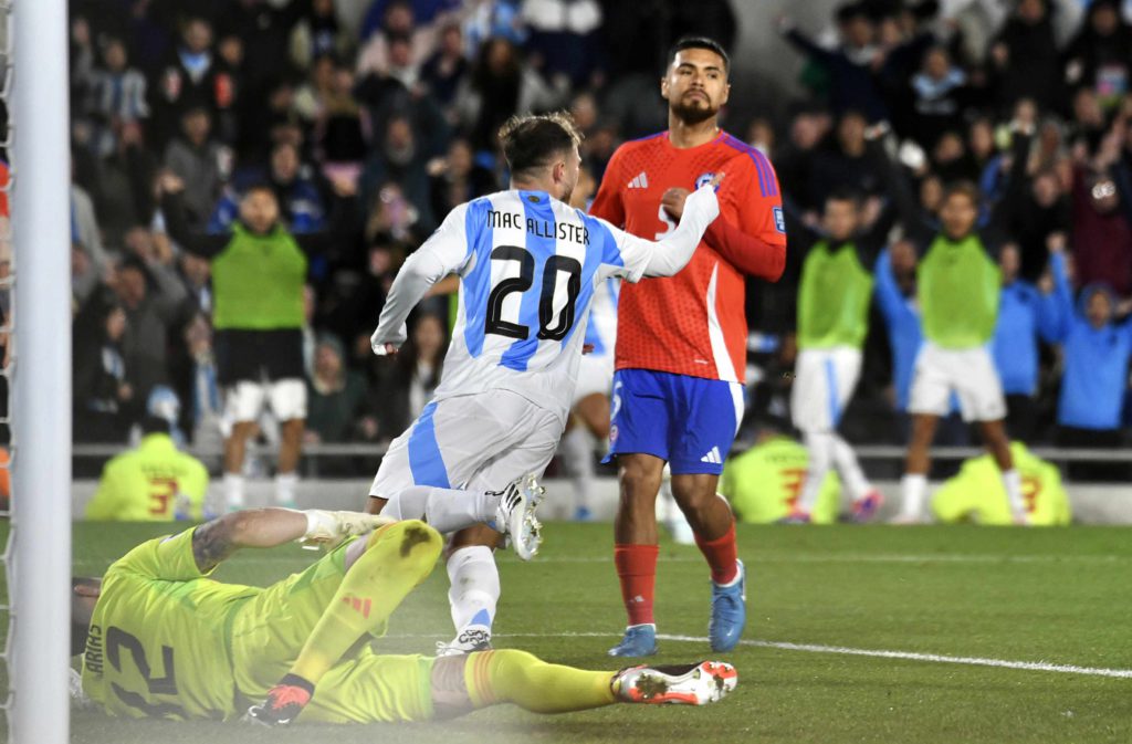 "Chile y sus finales ya no duelen": El ácido deleite de la prensa argentina por la goleada contra La Roja
