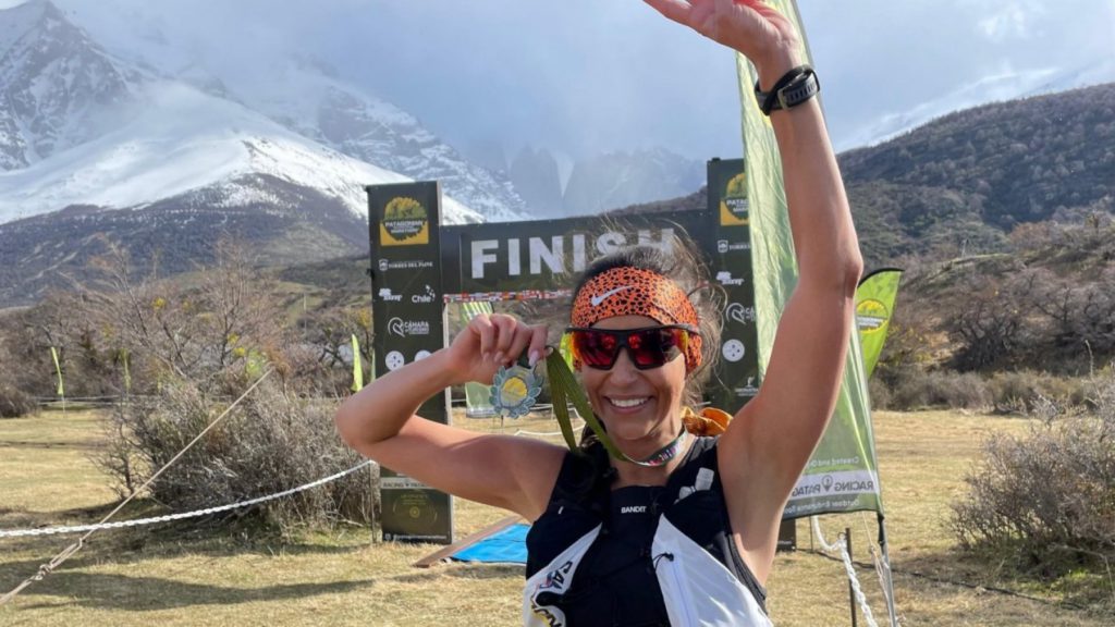 Corredora estadounidense se enamoró de Chile tras ganar el Patagonian International Marathon: “Es increíble”