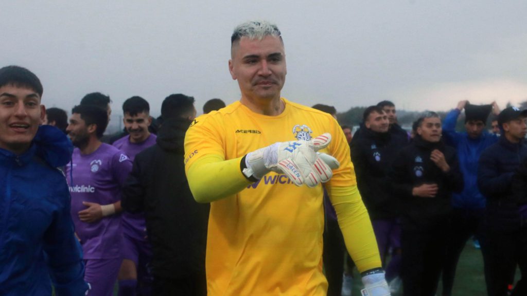 El emotivo homenaje de San Antonio Unido a Cristóbal Campos
