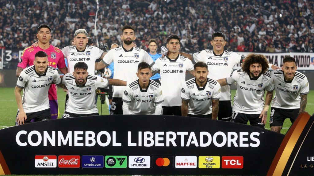 Hinchas de Colo Colo en shock por precios de entradas para el partido contra River Plate