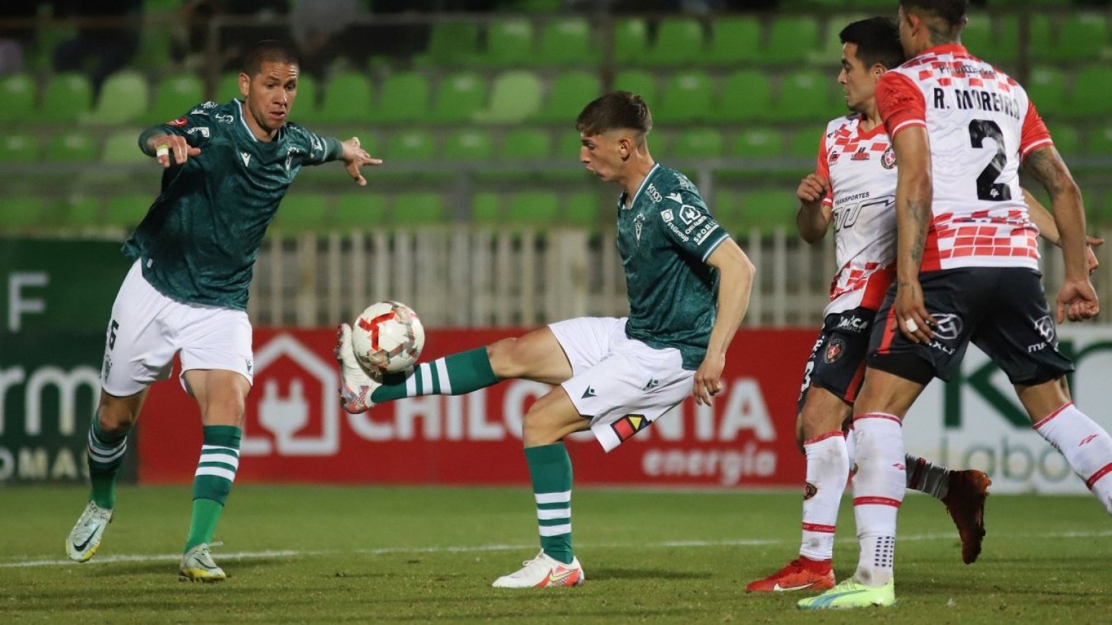 Resultados en la Primera B: Santiago Wanderers y Deportes Limache ...