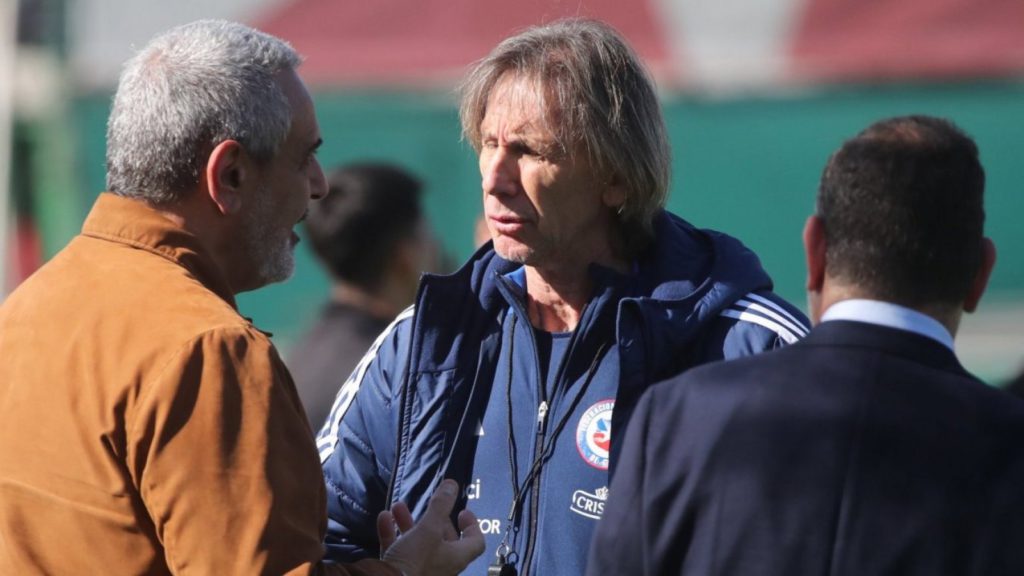 Adelantan que Ricardo Gareca dirigirá a la Roja ante Perú y Venezuela