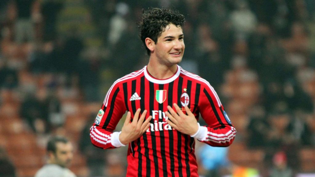 Alexandre Pato revive sorprendente charla con Berlusconi antes de enfrentar al Madrid