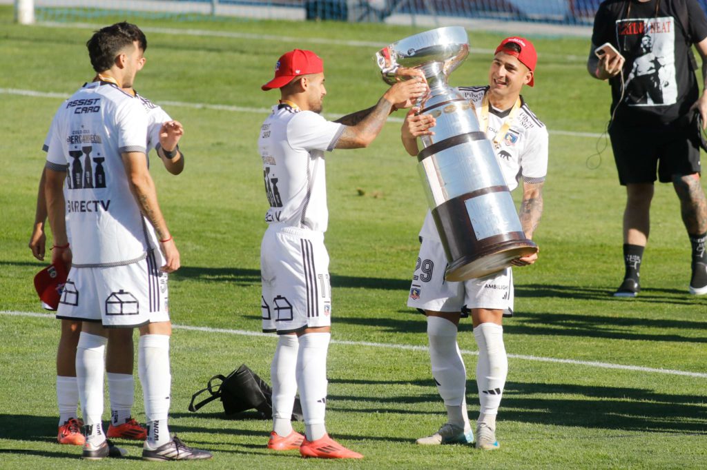 Colo Colo anuncia oficialmente la salida de "refuerzo" extranjero llegado este año: "Muchas gracias por tu entrega"
