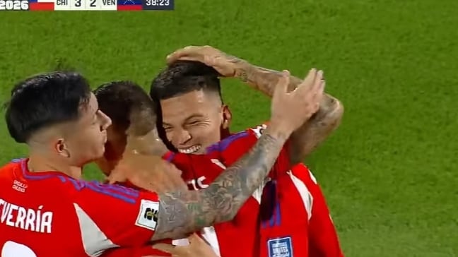 Lucas Cepeda tuvo su noche consagratoria con la selección para liderar el triunfo sobre Venezuela y poner a la Roja en carrera por el repechaje mundialista