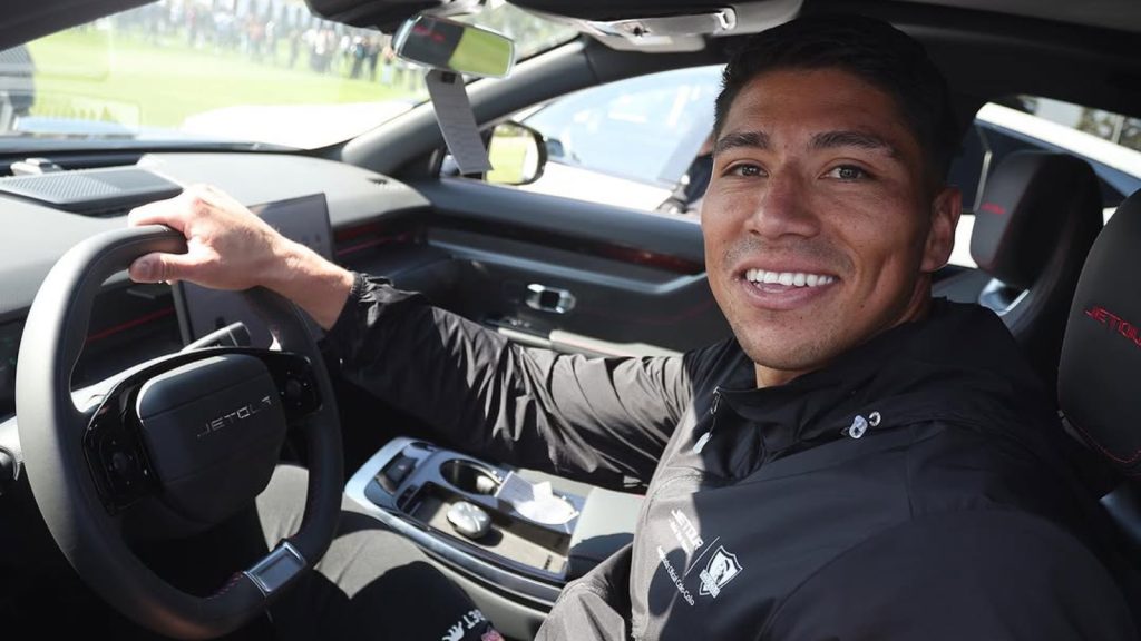 autos nuevos Colo Colo - Colo Colo sorprende: Descubre los lujosos autos de