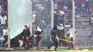 Incidente Estadio Monumental Colo Colo - Choque en el Monumental: Incidente Paraliza Duelo Colo Colo Vs Fortaleza