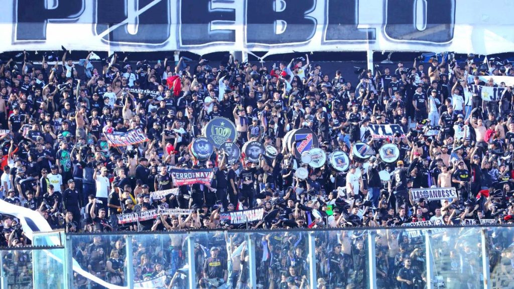 Detenidos Hinchas Colo Colo Argentina - 30 Hinchas de Colo Colo Detenidos en Argentina por Ingresar a Racing Club