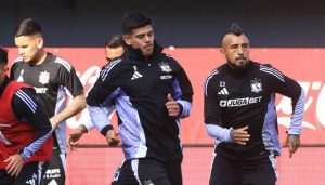 Gesto de Esteban Pavez - Gesto de Esteban Pavez emociona en partido de Colo Colo