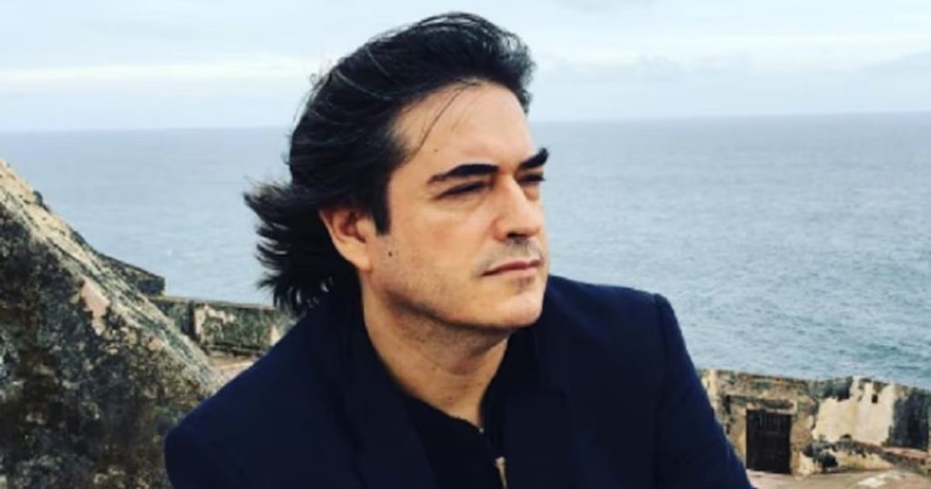 Relato Jaime Bayly Avión - Bayly impacta con relato en un avión