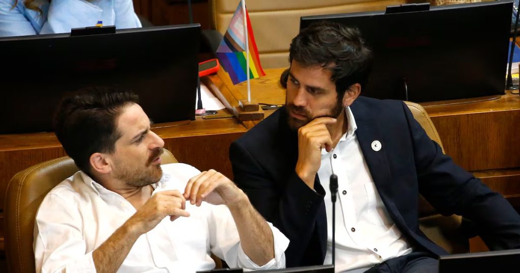 Reforma Diputados Fonasa - Diputados Promueven Reforma para Afiliación Obligatoria a Fonasa