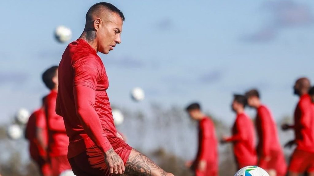 Salida de Eduardo Vargas - Eduardo Vargas concluye su etapa en Nacional de Uruguay