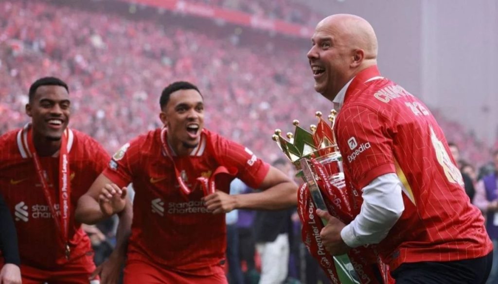 Fichaje Milos Kerkez Liverpool - Liverpool refuerza su defensa con el fichaje de Milos Kerkez