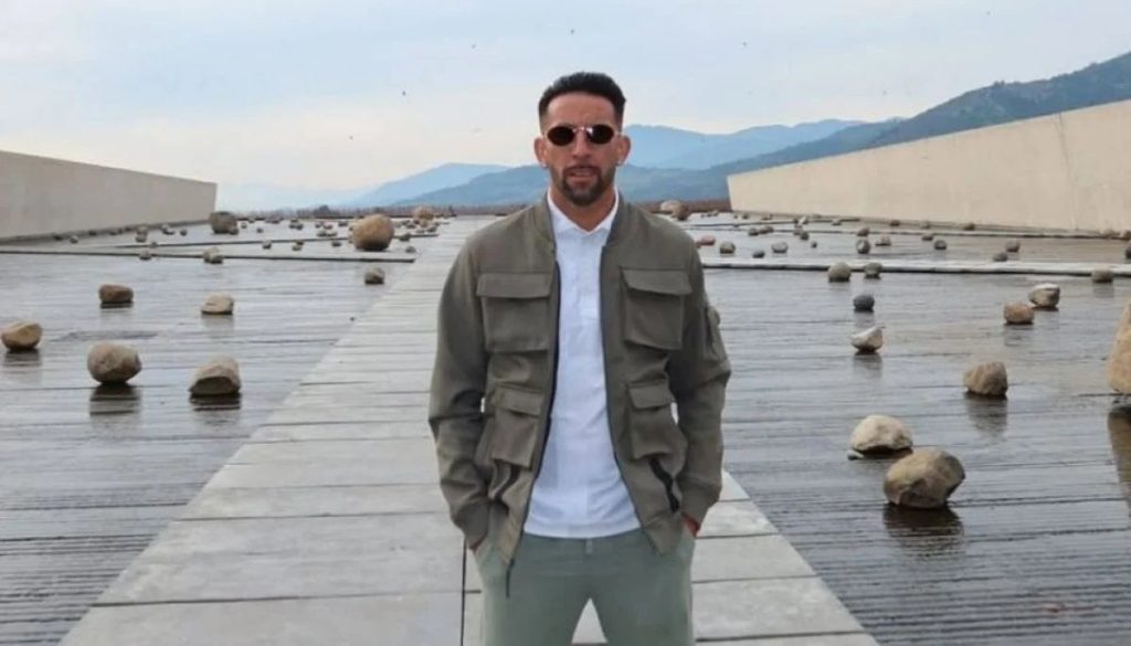 McLaren de Mauricio Isla - Isla llega a Colo Colo con un McLaren