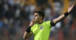 Árbitro Mathías Riquelme UC - Árbitro Mathías Riquelme dirigirá el clásico UC-Colo Colo