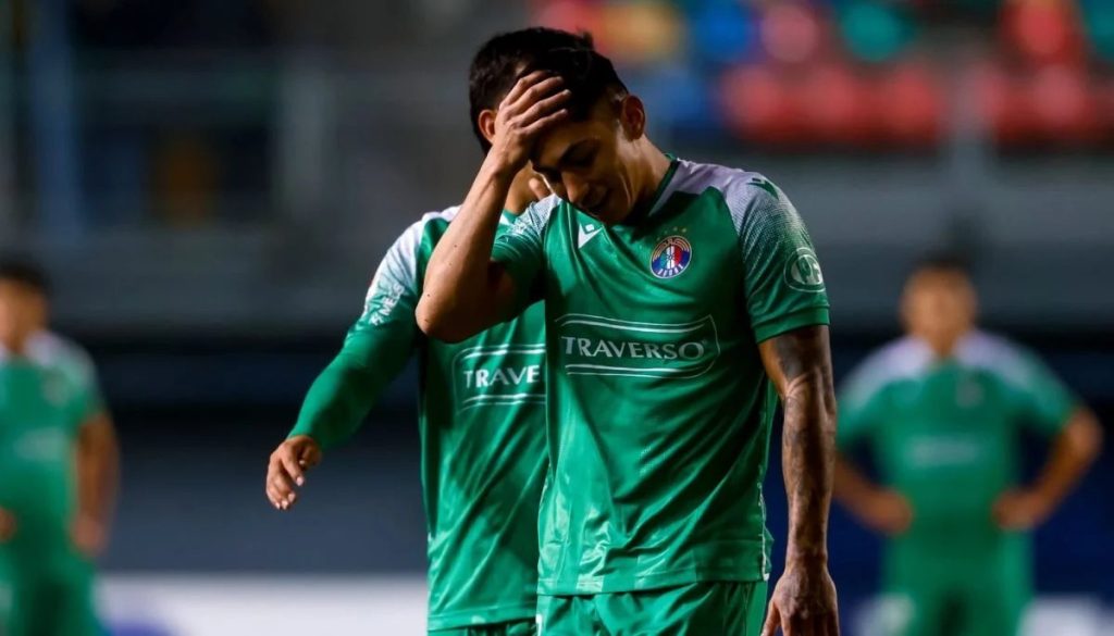 Audax Italiano Analiza la Demanda contra la Universidad de Chile por el Fichaje Fallido de Esteban Matus - Audax Italiano emprende acciones legales por fichaje fallido de Matus