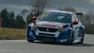 Benjamín Hites Logra un Histórico Tercer Lugar en el TCR South America - Benjamín Hites: Ícono Chileno en el Automovilismo Continental