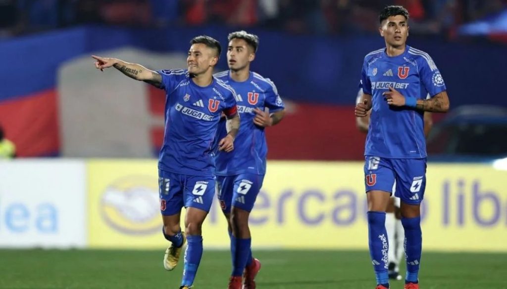 Charles Aránguiz, el Protegido de los Hinchas de la Universidad de Chile en la Copa Sudamericana - Charles Aránguiz, ídolo de la U, lidera triunfo en la Sudamericana.