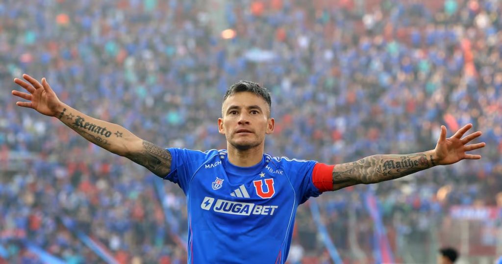 Charles Aránguiz, Héroe de la Universidad de Chile en el Superclásico del Fútbol Chileno - Charles Aránguiz brilla en el Superclásico y guía a la U al triunfo
