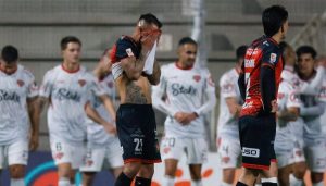Derrota de Deportes Limache ante Ñublense en la Liga Primera - Deportes Limache sucumbe ante Ñublense en la Primera División.