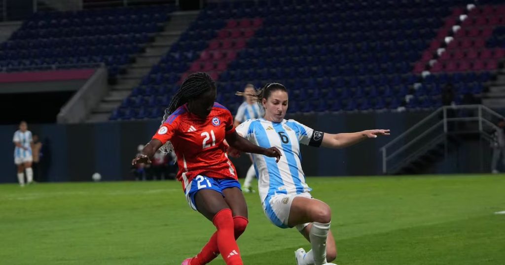 Derrota de la Selección Chilena Femenina ante Argentina en la Copa América - Chile pierde ante Argentina en un emocionante duelo de Copa América