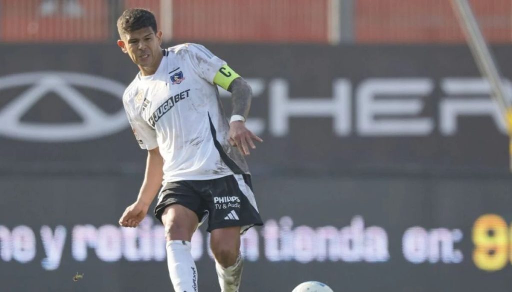 Formación de Colo Colo contra la Universidad de Chile en el Estadio Nacional - Colo Colo y la U de Chile: Formaciones listas para el Superclásico