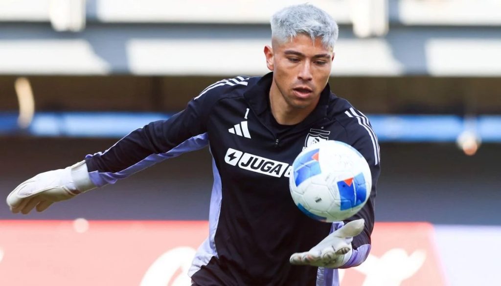 Futuro de Brayan Cortés en Colo Colo ante la Oferta de Peñarol - Brayan Cortés: Futuro en Colo Colo y Posible Salida del Club