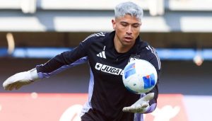 Futuro de Brayan Cortés en Colo Colo ante la Oferta de Peñarol - Brayan Cortés: Futuro en Colo Colo y Posible Salida del Club