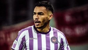 Gabriel Suazo Sevilla FC - Gabriel Suazo firma con el Sevilla FC por tres años
