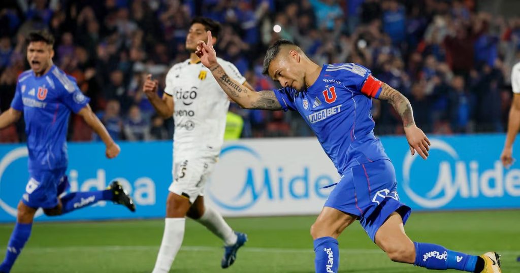 Goleada de la u ante Guaraní en la Copa Sudamericana - Universidad de Chile arrasa con Guaraní en Copa Sudamericana