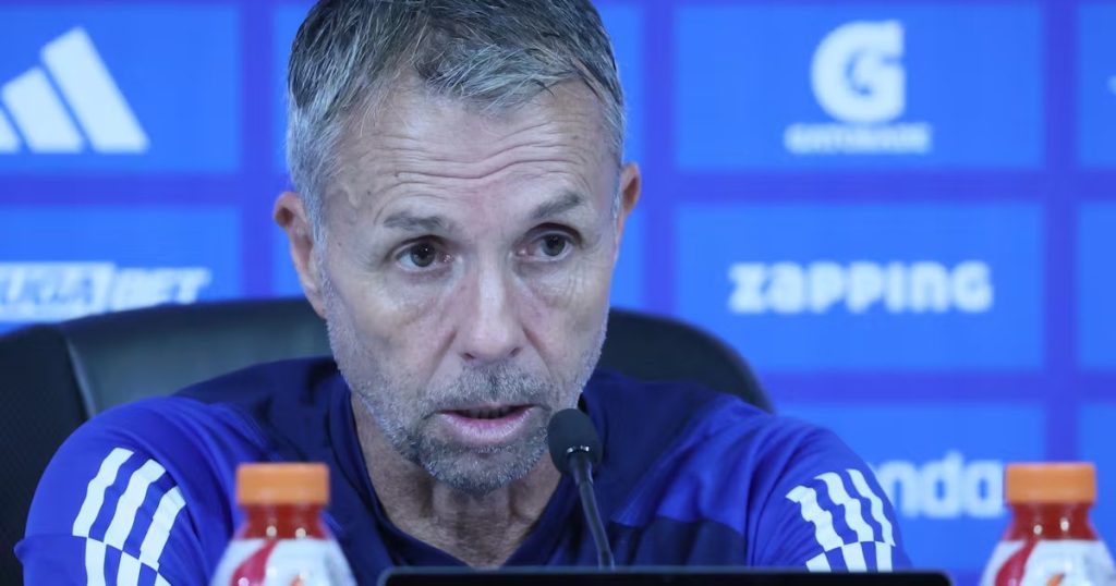 Gustavo Álvarez Habla sobre el Superclásico contra Colo Colo - Gustavo Álvarez promete un dominio total en el Superclásico.