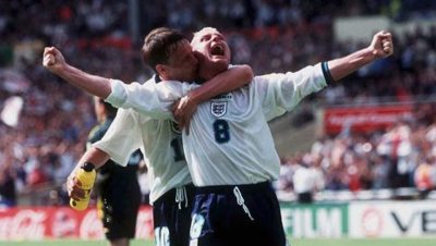 Internación de Paul Gascoigne en el Hospital de Dorset - Paul Gascoigne Hospitalizado de Urgencia en Dorset