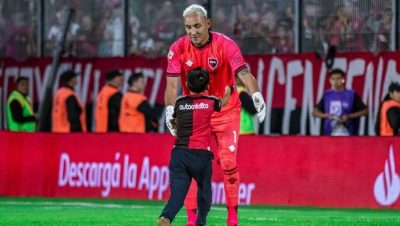 Keylor Navas Deja Newell's Old Boys para Unirse a los Pumas de México - Keylor Navas Se Une a Pumas de México tras Dejar Newell's