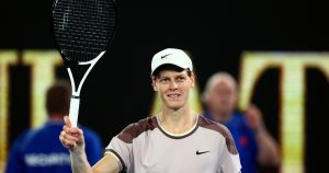 La Sorpresiva Decisión de Jannik Sinner tras Ganar el Torneo de Wimbledon - Jannik Sinner Reincorpora a Su Controversial Preparador Físico