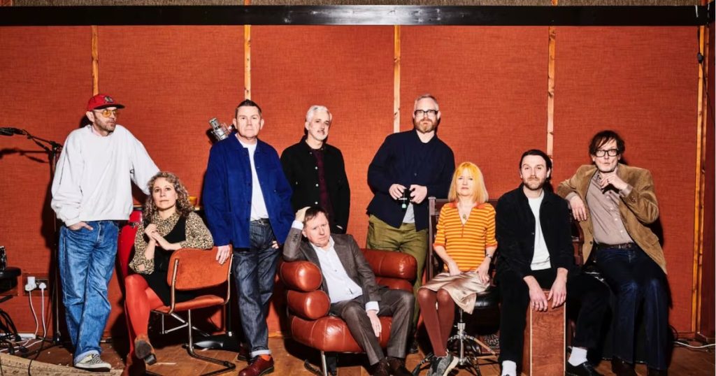 Lanzamiento del Nuevo Sencillo "Tina" de la Banda Pulp - Descubre "Tina", el Nuevo Sencillo de Pulp que Rompe Esquemas.