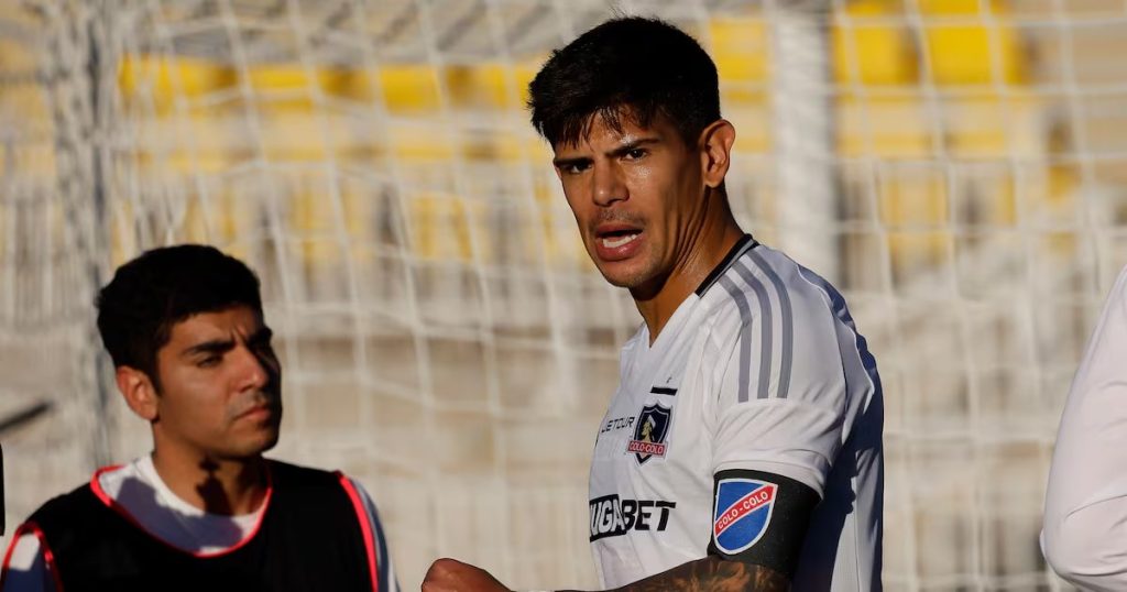 Pavez Rechaza Capitanía Colo Colo - Esteban Pavez Renuncia a la Capitanía de Colo Colo: Motivos y Razones