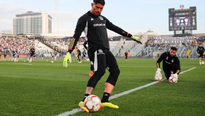 Posible Salida de Brayan Cortés a Peñarol desde Colo-Colo - Brayan Cortés a un paso de Peñarol: decisión crucial para Colo Colo