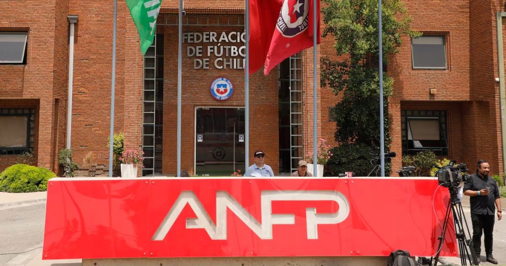 Sanciones FIFA Conmebol ANFP - FIFA y Conmebol advierten a ANFP por posible intervención estatal