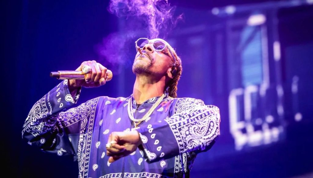 Snoop Dogg Se Convierte en Copropietario del Swansea City. - Snoop Dogg se convierte en copropietario del Swansea City FC
