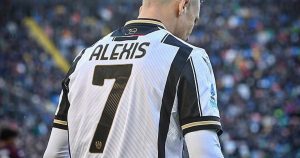 Ultimátum del Director General del Udinese a Alexis Sánchez - Alexis Sánchez y el ultimátum del Udinese: Su futuro en juego.