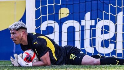 Brayan Cortés Debuta Como Arquero del Peñarol en el Clásico - ¡Brayan Cortés Brilla en un Clásico Charrúa para la Historia!