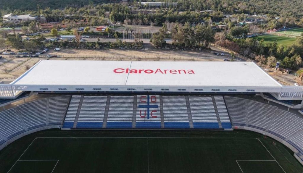 Debut de la Universidad Católica en el Claro Arena - ¡Estadio Claro Arena listo para un regreso histórico!